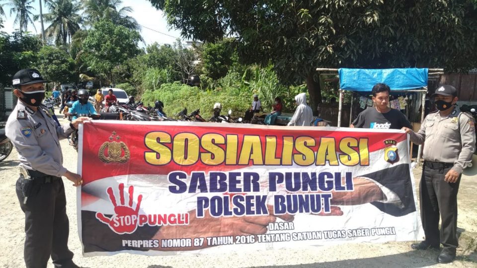 Personel Polsek Bunut Cegah Aksi Pungli Dengan Sosialisasi