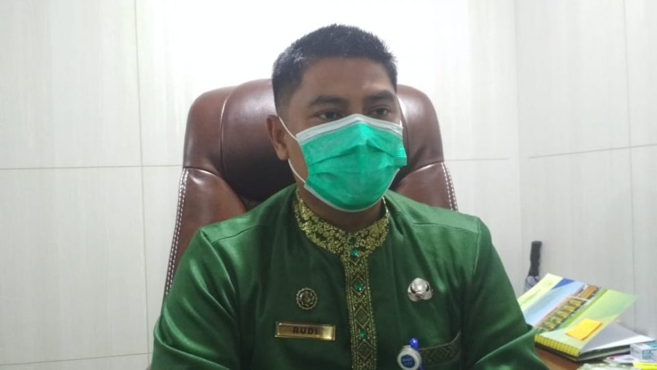 Sekretaris DPM-PTSP Pekanbaru, F Rudi Misdian