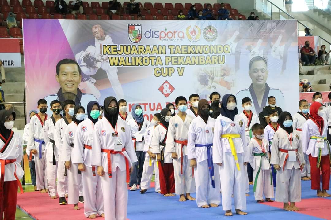 Peserta Kejuaraan Taekwondo Walikota Pekanbaru CUP