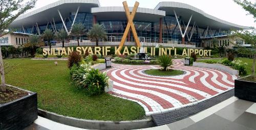 bandara internasional SSK II Pekanbaru kembali dibuka