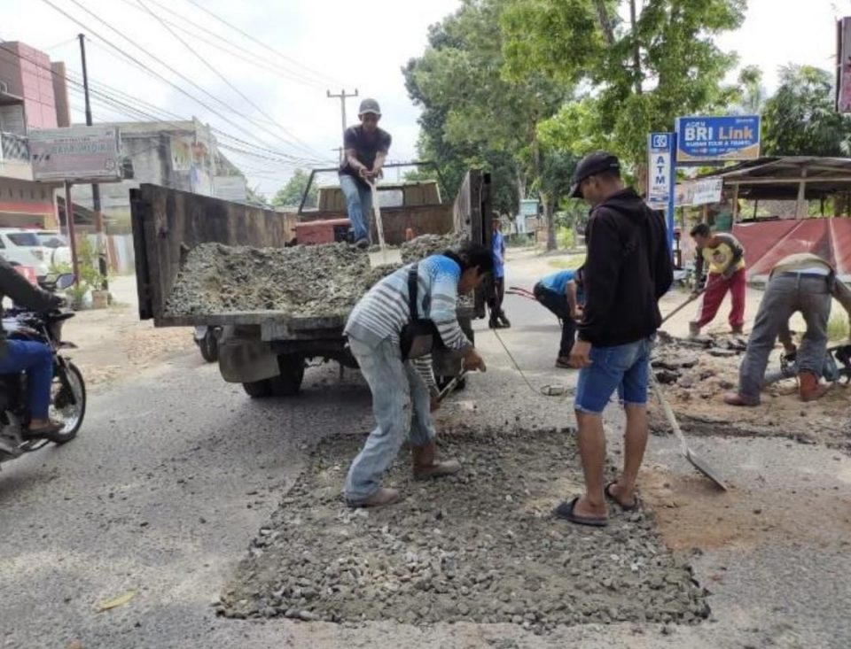 PUPR Pekanbaru Perbaiki Kerusakan di Jalan Cipta Karya