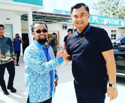 Ketua Asita Riau, Dede Firmansyah bersama Bupati Kabupaten Dharmasraya, Sutan Riska Tuanku Kerajaan.