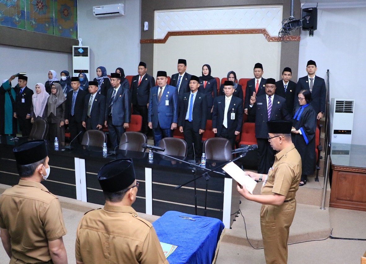 Kepala BKPSDM Hadiri Pelantikan 23 Pejabat Dilingkungan Pemko Pekanbaru yang Dipimpin Pj Walikota