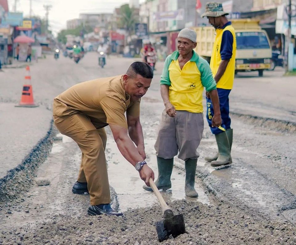 Dinas PUPR Pekanbaru Sudah Perbaiki 10 Titik Jalan Rusak di Awal Tahun 2023