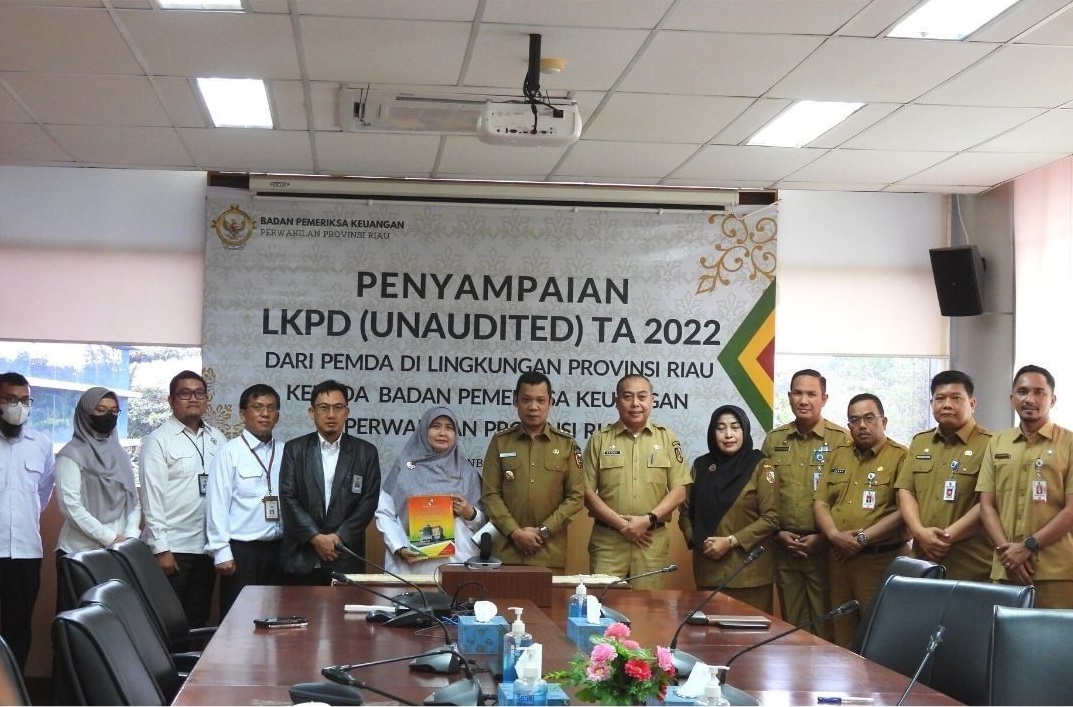 Serahkan LKPD Tahun 2022 ke BPK RI