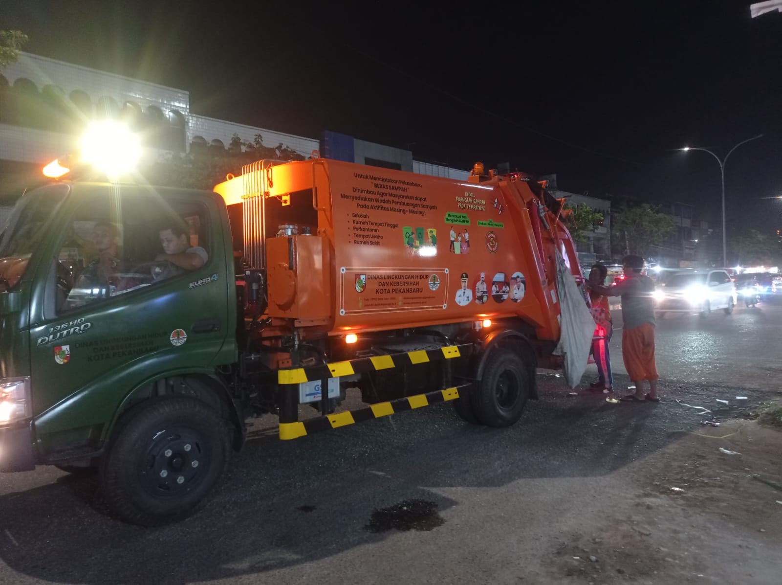 Truk Angkutan Sampah Compactor Hibah Kemen LHK Beroperasi