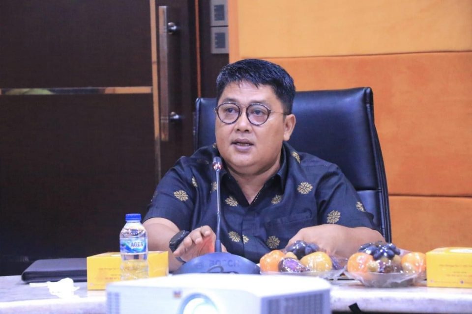 Kepala DLHK Kota Pekanbaru Hendra Afriadi