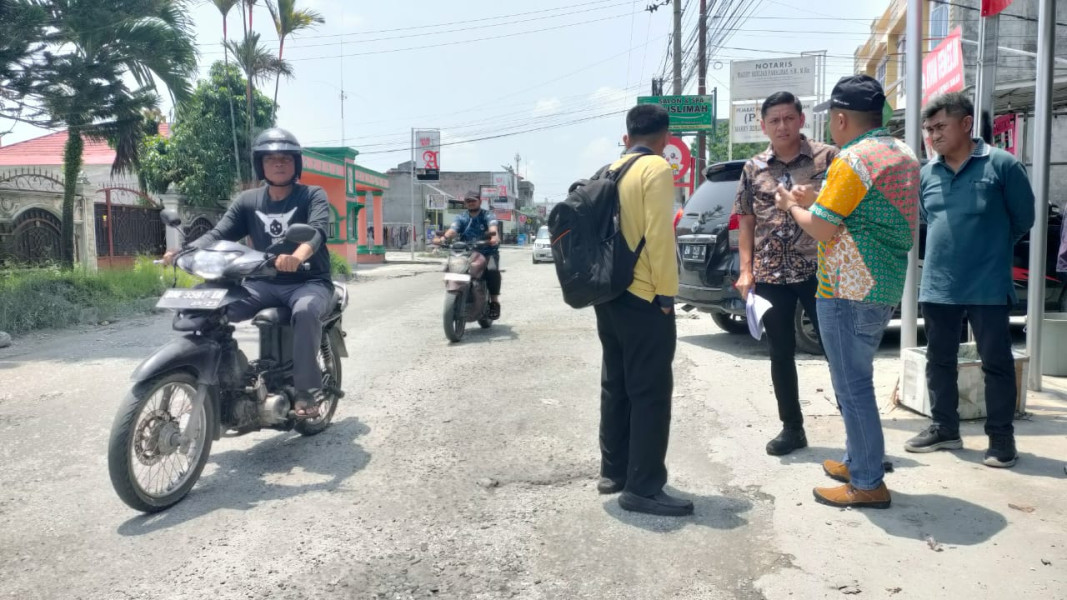 Sebelum Dioverlay, PUPR Pekanbaru Tinjau Jalan Suka Karya