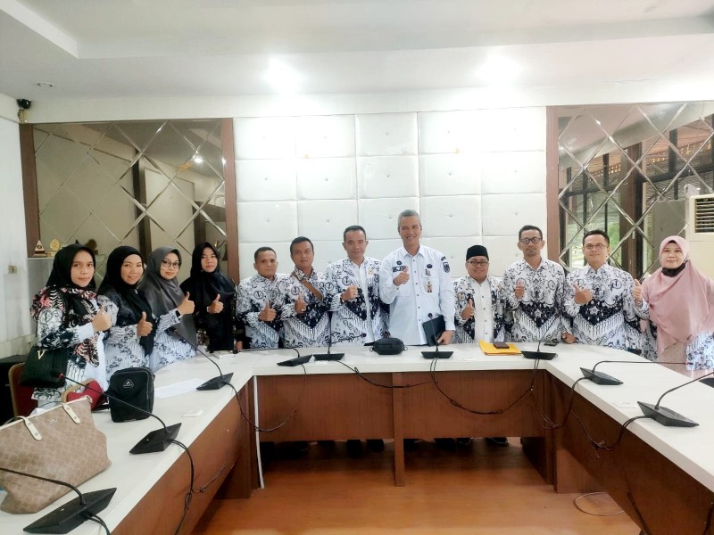 BKH PGRI Riau perjuangkan nasib guru honor daerah (foto/ist)