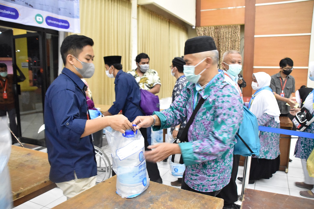 Jemaah Haji Tahun Ini Dapat 10 Liter Air Zamzam