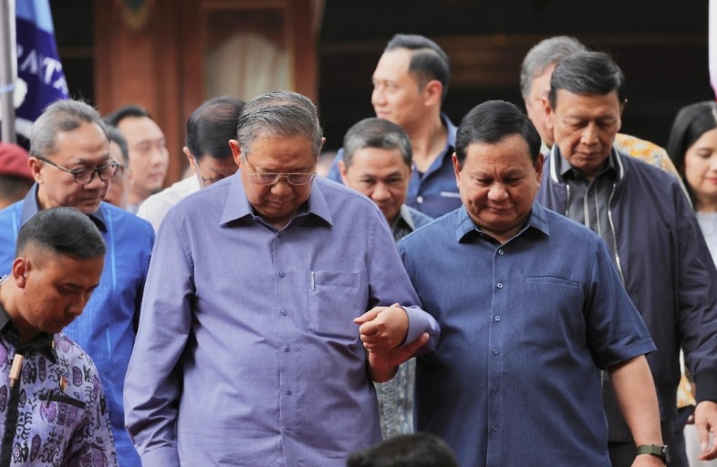 Prabowo rangkul SBY mantap menang Pilpres 2024 (foto/ist)