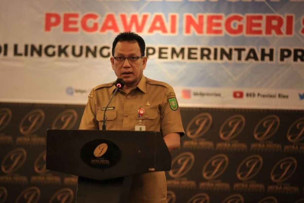 Kepala Badan Kepegawaian Daerah Provinsi Riau, Ikhwan Ridwan, S.H, M.Si