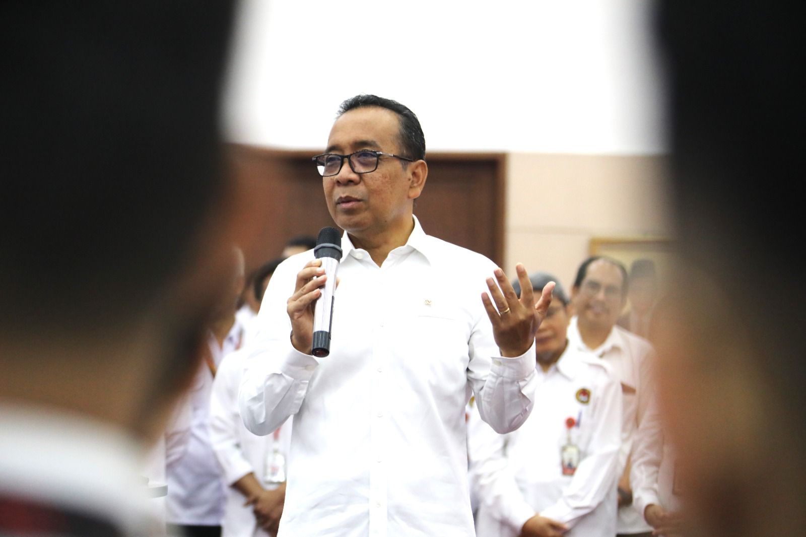 Menko PMK Pratikno dalam kegiatan Senin Bersinergi (SENERGI)/Foto: Kemenko PMK