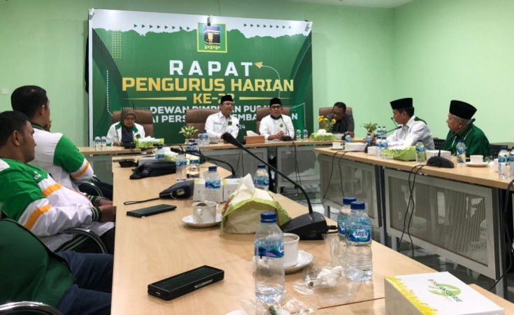 Sekretaris DPW PPP Afrizal Hidayat saat ini Plt ketua DPW PPP Riau hadir bersama Pengurus DPC dan DPW PPP Riau pada saat mosi tak percaya DPW dan DPC PPP Riau (foto/ist)