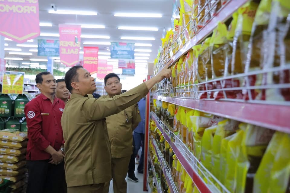 Pemko Pekanbaru Pantau Harga dan Kelayakan Produk di Ritel, Wawako Ingatkan Pedagang Patuhi HET